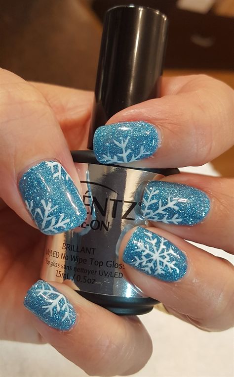 Blue Snowflake Nails, January Nail Designs, Snowflake Nail Design, Snowflake Nail, Snowflake Nail Art, January Nails, Christmas Gel Nails, Nails Winter, Snowflake Nails