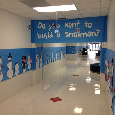 Snowman Hallway School, Winter Hall Decorations School, Winter Decor For School, Winter Themed Hallway Decorations, Winter Theme Hallway, Prek Hallway Decorations, Decorating School Halls For Christmas, Winter Themed School Hallway, Winter Wonderland Decorations For School Hallway