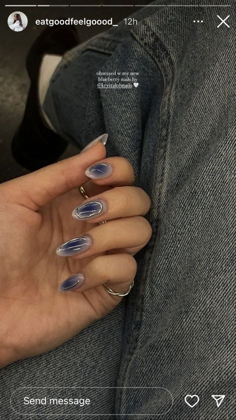 Simple Nail Art Manicure, Korean Nails Inspo Aesthetic, Korean Blue Nails Aesthetic, Blue Nail Art Aesthetic, Navy Nail Art Ideas, Nails 24 Trends, Blue Nails Aesthetic Design, Short Nails Aesthetic Ideas, Navy Nail Inspiration