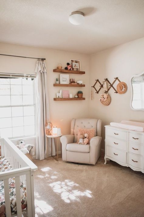 Nursery Boho, Baby Nursery Inspiration, Farmhouse Nursery, Nursery Girl, Nursery Room Design, Girl Nursery Room, Baby Room Inspiration, Nursery Room Inspiration