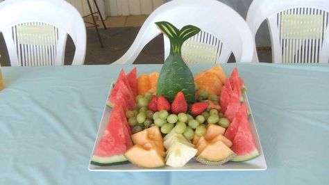 Carved mermaid tail from watermelon as centrepiece for fruit platter Mermaid Fruit, Fruit Dip With Greek Yogurt, 3 Ingredient Fruit Dip, Chocolate Fruit Dip, Fruit Tray Ideas, Toddler Tea Party, Fruit Drinks Recipes, Mermaid Birthday Party Food, Mermaid Party Food