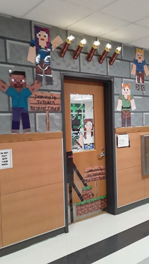 Minecraft Classroom Door, Minecraft Classroom Ideas, Fair Minecraft, Minecraft Door, Minecraft Classroom, Vocabulary Wall, Space Theme Classroom, Book Fairs, Space Classroom