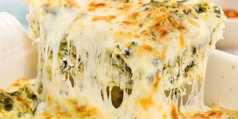 If you know spinach-artichoke dip is the best way to start a party, you can only guess what layering it in lasagna does. Spinach Artichoke Lasagna, Artichoke Lasagna, Lasagne Roll Ups, Homemade Lasagna Recipes, Lasagna Recipe With Ricotta, Easy Lasagna Recipe, Chicken Lasagna, Homemade Lasagna, Artichoke Recipes