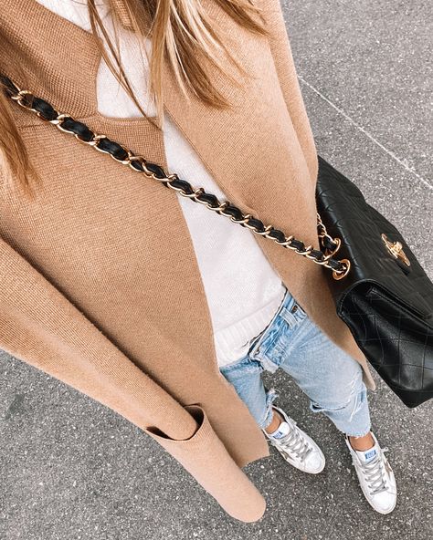 Coatigan Outfit, Jcrew Fall, Golden Goose Sneakers Outfit, Goose Sneakers, Amy Jackson, Coat Outfit, Fashion Jackson, Sweater Blazer, Golden Goose Sneakers