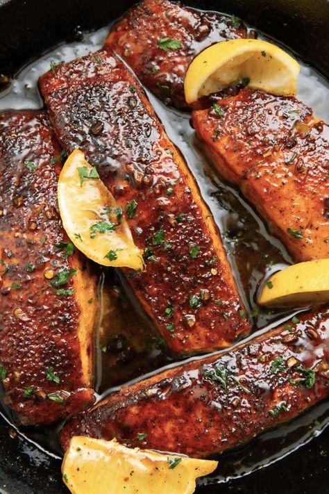 This 15-minute honey glazed salmon recipe makes delicious, tender and flaky salmon coated in a sticky, sweet and savory garlic sauce. Salmon Balsamic Glaze, Honey Glazed Salmon Recipe, Honey Glazed Salmon, Honey Mustard Salmon, Lemon Garlic Pasta, Salmon Glaze Recipes, Honey Garlic Salmon, Garlic Butter Salmon, Butter Salmon