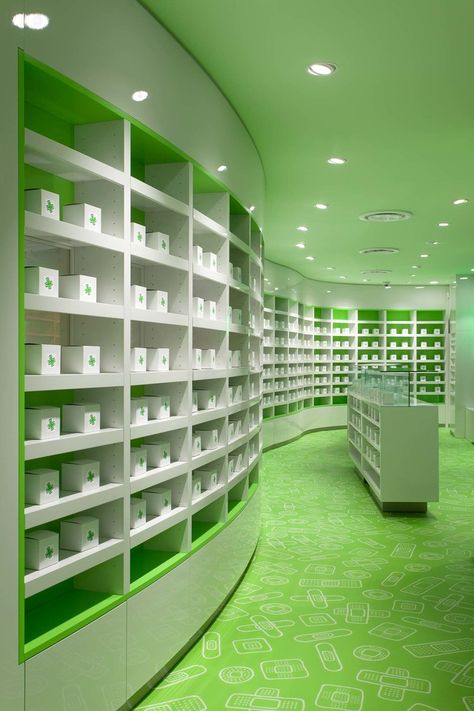 Careland Pharmacy Design, Interior Retail Store Design - Sergio Mannino Studio Pharmacy Design Interior, Modern Dinning Room Ideas, Pharmacy Decor, Shoe Store Design, Design Showroom, Pharmacy Design, Healthcare Design, Hospital Furniture, Interior Display