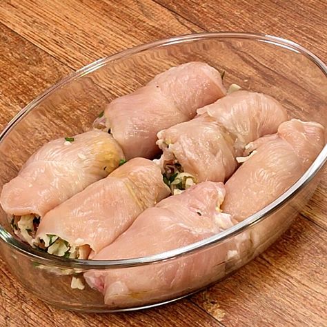 Famous Chicken Breast Rolls, Stuffed Chicken Cutlets Roll Ups, Chicken Breast Rolls Recipes, Rolled Stuffed Chicken Breast, Rolled Chicken Breast Recipes, Chicken Breast Roll Ups, Chicken Roll Ups Stuffed, Chicken Breast Rolls, Chicken Receipts