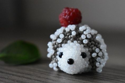 Beaded Hedgehog, Hedgehog Accessories, Beaded Animals Tutorial, Hedgehog Pattern, 3d Beading, Hedgehog Gifts, Cat Bead, Beaded Keychain, Seed Bead Patterns