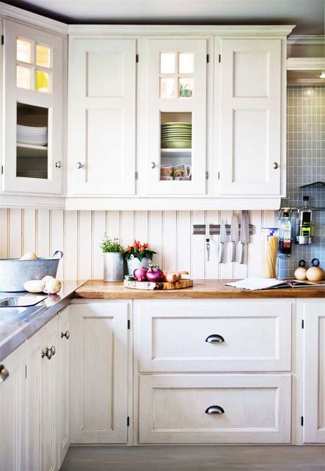 The Perfect Combination | At Home In Love Traditional White Kitchen Cabinets, White Kitchen Cabinet Doors, Beadboard Kitchen, White Kitchen Traditional, Swedish Kitchen, Beautiful Kitchen Cabinets, Ikea Kitchen Cabinets, Kitchen Cabinet Doors, White Cabinetry