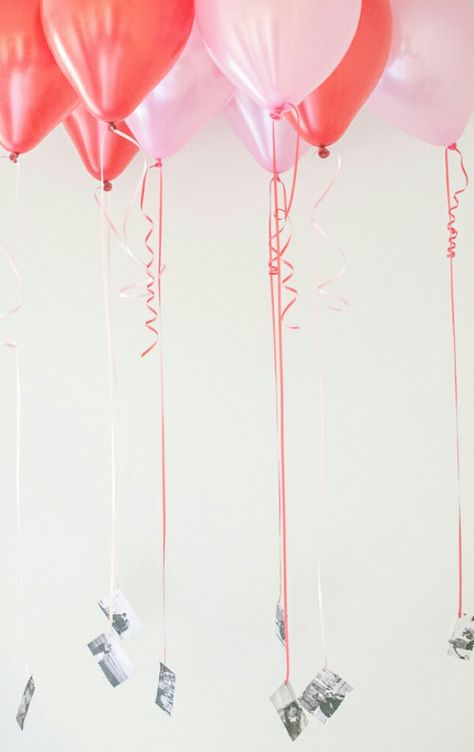 Got a party coming up? Check out 7 DIY Balloon Weights for Your Next Party via Brit + Co. Diy Balloon Weight, In Lieu Of Gifts, Valentinstag Party, Photo Balloons, Diy Valentines Decorations, Balloon Weights, Blast From The Past, Colourful Balloons, Balloon Diy