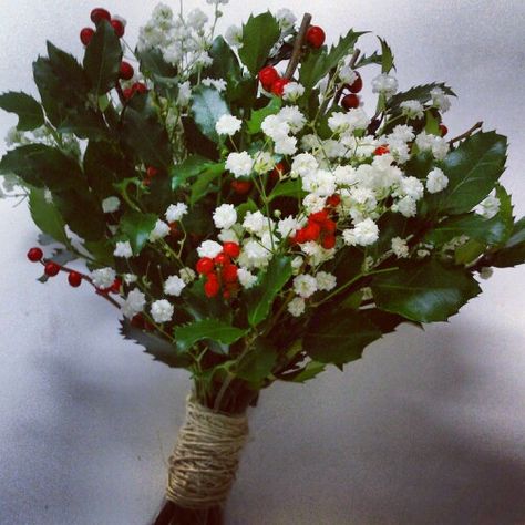 Christmas bride bouquet. Holly, Ilex Berries and Gypsophila tied with string. The Flower Pot Pontyclun Holly Bouquet, Berry Bouquet, Holly Flower, Christmas Bride, Gypsophila Wedding, Small Wedding Bouquets, Birth Flower Tattoos, Flower Bucket, Wedding Reception Inspiration