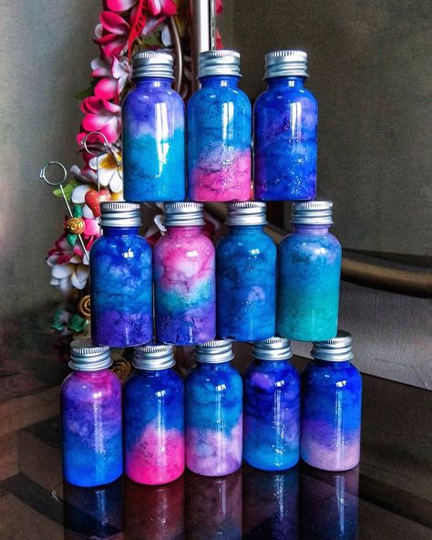 DIY nebular/galaxy jars #diynebularjar #galaxyinajar #galaxyinabottle #galaxydiy Galaxy Jars, Nebula Jars, Galaxy In A Bottle, Galaxy Jar, Jars Diy, Diy Galaxy, Witch Bottles, Diy Tumblr, Baby Learning Activities