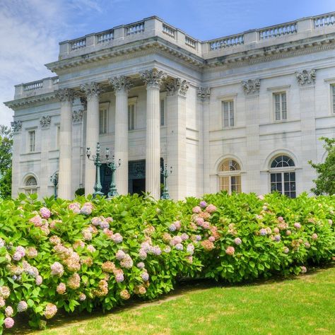 Newport Ri Mansions, Gilded Age Mansions, Rhode Island Mansions, Chinese Tea House, Rhode Island Travel, New York Central Railroad, Marble House, Refreshing Summer Cocktails, Rich And Famous