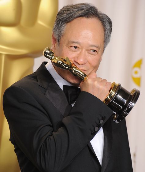 Ang Le, Director, The Story of Pi  Good to remember even artist geniuses struggle to get things made and produced! Waltz Pose, Ang Lee, Hollywood Hotel, Awards Party, Life Of Pi, Oscar Fashion, Daniel Day, Oscar Award, Day Lewis