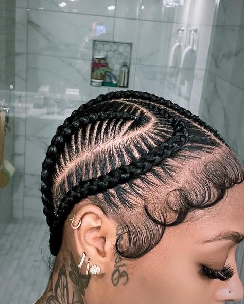 The details in the braids speak volumes 🔥🔥🔥🔥🐐you still booking or looking ? December books are open get your… | Instagram Long Stitch Braids, Braids Edges, December Books, Celebrity Hairstylist, Long Stitch, Hair Curling Tips, Edges Hair, Braids Hairstyles Pictures, Braided Cornrow Hairstyles