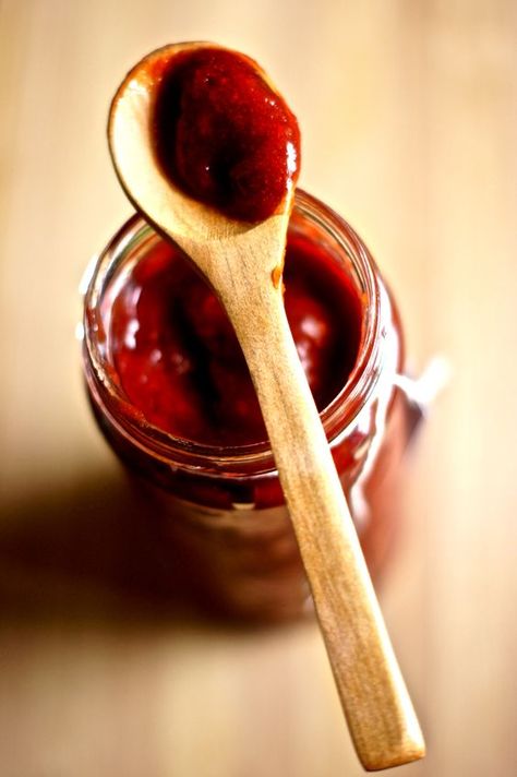 Barbeque Sides, Plum Sauce Recipe, Plum Butter, Barbecue Recipes Grill, Canned Plums, Summer Barbeque, Plum Recipes, Organic Cooking, Plum Sauce