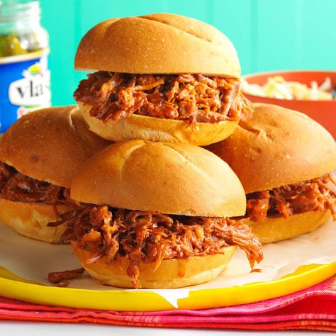 Root Beer Pulled Pork Sandwiches Root Beer Pulled Pork, Rootbeer Pulled Pork, Pork Sandwich Recipes, Taco Ring, Beer Pulled Pork, Pulled Pork Sandwiches, Pork Sandwiches, Dump Dinners, Pork Chicken