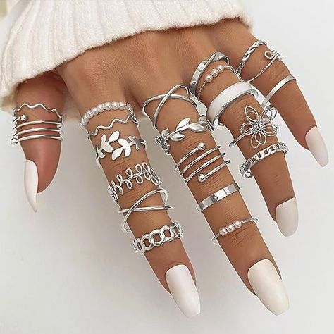 Aesthetic Ring - Women's Rings - New trendy Rings Different Types Of Rings, Rings Pack, Aesthetic Ring, Rings Set For Women, Rings Dainty, Aesthetic Rings, Trendy Rings, 2024 Wishlist, Women's Rings