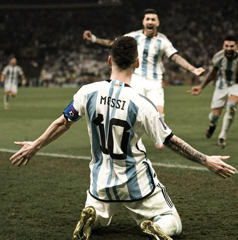 Antonella Messi, Messi World Cup, Messi Psg, Messi Goals, Lionel Messi Barcelona, Vagabond Manga, Messi Photos, Football Players Images, Lionel Andrés Messi