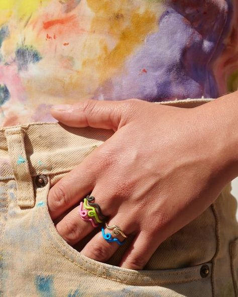 Bea Bongiasca Jewellery on Instagram: "〰️New Stack➰Wave Rings〰️ Made by hand in Italy using 9kt yellow gold and enamel (turquoise, lime green, candy pink, charcoal and plain gold) 🌈 Online now, find your best combo! Worn by the talented, fellow colour lover @lulabroglio 🎨 photographed by @tomasolisca in her studio in Biella 🖼️ #bbwavering #stackingrings #beabongiasca #🌈" Bea Bongiasca, Dark Wave, Green Wave, Green Candy, Gold Waves, Wave Ring, Pink Enamel, Ring Sizer, Stackable Ring