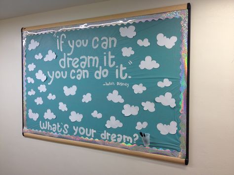 Social Bulletin Board - Residents could write their dreams on the clouds Interactive Bulletin Board Ideas, Disney Door Decorations, School Bulletin Board Ideas, Counseling Bulletin Boards, Door Decorations College, Work Bulletin Boards, Interactive Bulletin Boards, Interactive Bulletin Board, Ra Bulletins