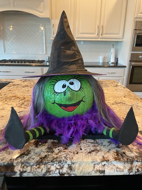 Diy Pumpkin Contest Ideas, Halloween Pumpkins Painted Witches, Super Creative Pumpkin Decorating, Purple People Eater Pumpkin, Painted Witch Pumpkin Ideas, Witch Pumpkin Decorating Ideas, Mini Pumpkin Decorating Contest, Scary Pumkins Ideas Painted, Carmel Apple Pumpkin Decorating Ideas