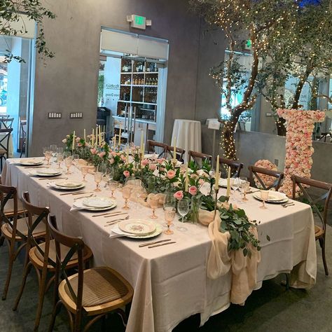 Anna on Instagram: “Birthday lunch setup for our favorite babe @jiordyn 😍 🎂 🍃” Birthday Lunch Table Setting, Sit Down Dinner Table Decor Birthday, Birthday Dinner Set Up Restaurant, Long Table Birthday Dinner, Long Table Dinner Party Indoor, Birthday Table Setup, Birthday Lunch, Birthday Table, Birthday Decorations