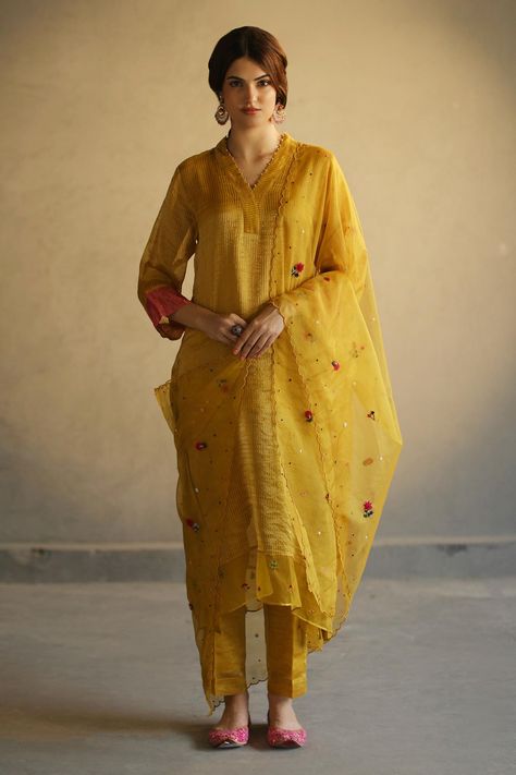 Shop for these amazing collections of Yellow Kurta And Pant: Tissue; Dupatta: Organza; Inner: Mulmul Set For Women by Begum Pret online at Aza Fashions. Tissue Dupatta, Yellow Kurta, Blouse Yoke, A Line Kurta, Organza Dupatta, Embroidered Neckline, Indian Fashion Designers, Kurta With Pants, Fashion App