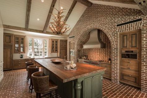 modern interiors with exposed brick wall designs and painted brick walls Amazing Kitchens Design, Brown Kitchen Ideas, Brown Kitchen Designs, Wood Countertops Kitchen, Kitchen Rustic, Brick Kitchen, Island Countertops, Beautiful Houses Interior, Rustic Kitchen Design