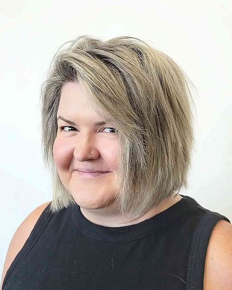 Double Chin Short Haircut, Short Hair For Over 50 Plus Size, Best Haircut For Plus Size Women, Hairstyles For Double Chin Faces Over 50, Hairstyle For Double Chin Face, Double Chin Hairstyles Plus Size, Haïr Style For Fat Face, Hair Cuts For Double Chin, Haircut For Double Chin Face