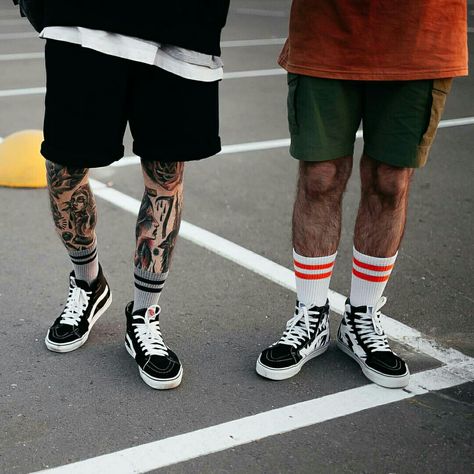 Skater Style Men, Vans Outfit Men, Style Skate, Vans Outfit, Skate Style, Vans Sk8 Hi, Skater Style, Sk8 Hi, Vans Sk8