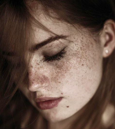 Russian Redhead, Teresa Oman, Red Hair Freckles, Beautiful Freckles, Black Hair Blue Eyes, Red Haired Beauty, Meaningful Drawings, Foto Poses, Aesthetic Videos For Edits Love