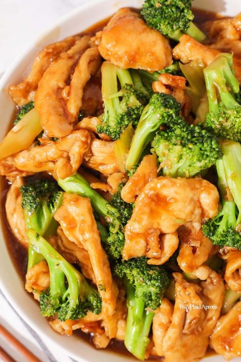 Chicken And Broccoli Stir Fry, Broccoli And Chicken, Chicken Broccoli Stir Fry, Mapo Tofu, Broccoli Stir Fry, Chicken And Broccoli, Fry Sauce, Skinny Taste Recipes, Quick Weeknight Meals