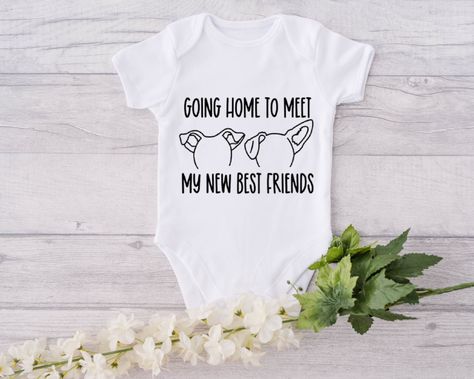 Going Home to Meet My Pups Baby Bodysuit, Custom Personalized Pet Ear, Newborn Baby Going Home Outfit, Baby Shower Gift, Dog Lover Baby Gift by CraftyMaloneyDesigns on Etsy Alternative Baby Clothes, Baby Going Home Outfit, Maternity Picture Outfits, Newborn Shirts, Newborn Baby Girl Gifts, Outfit Baby Shower, Cricut Baby, Custom Onesies, Going Home Outfit