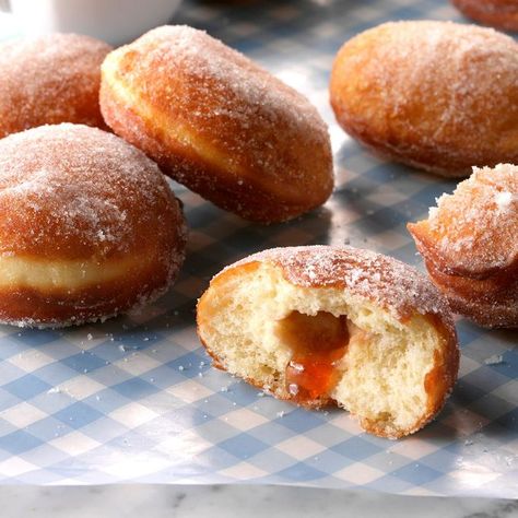 Jelly Donuts, Electric Skillet Recipes, Doughnuts Recipe, State Fair Food, Jelly Doughnuts, Fry Bread, Doughnut Recipe, Funnel Cake, Fair Food Recipes