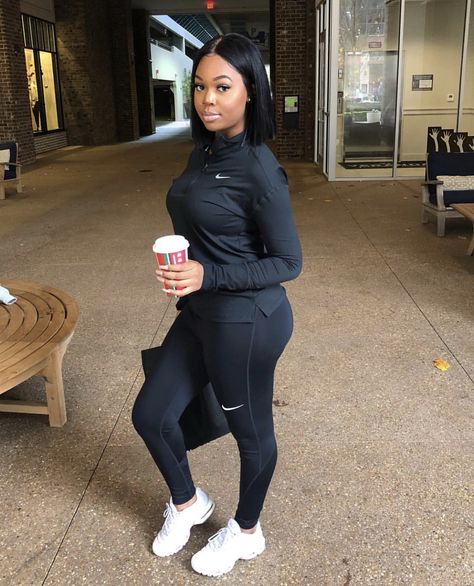 Pinterest : OgJuJu 😌✨ Nike Outfit Black Women, Athletic Outfits Black Women, Workout Outfits Winter, Athletic Wear Fashion, Mommy Outfits, Chill Fits, Workout Fits, Chill Outfits, Cute Swag Outfits