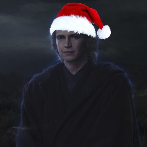 Anakin Skywalker Christmas, Star Wars Christmas Pfp, Anakin Burning, Anakin Pfp, Star Wars Profile Picture, Anakin Skywalker Pfp, Starwars Icons, Merry Christmas Star Wars, Christmas Avatar