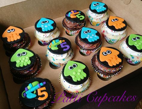 Splatoon Inspired Cupcakes Splatoon Cupcakes, Splatoon Birthday Party, Splatoon Food, Splatoon Cake, Splatoon Party, Splatoon Birthday, 8th Birthday Cake, Cupcake Birthday Cake, Birthday Decorations Kids