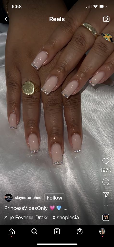 Gold French Tip Nails Square Short, Gold Nails Short Square, Engagement Nails Black Women, Gold Nail Inspo Square, Gold Nail Set Short, Short Square Acrylic Nails Gold, Short Full Set Nails, Short Hard Gel Nails, Short Nails For Black Girls Acrylic