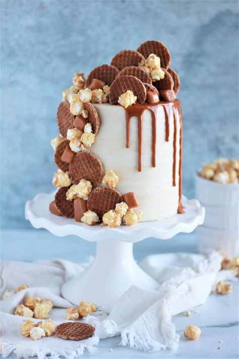 Ultimate Caramel Cake - Baking with Blondie Caramel Cake Decoration, Thanksgiving Desserts Cake, Caramel Drip Cake, Salted Caramel Candy, Baking With Blondie, Popcorn Cake, Banana Split Cake, Caramel Treats, Salted Caramel Cake