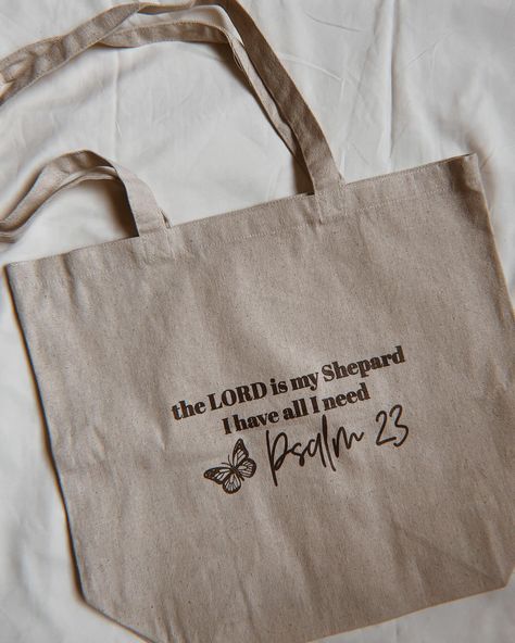 Have you heard? You can now bundle up our psalm 23 tote with one of our tees! Check it out at @cieloenlatierra.co under “Tee + tote bundle” (your pref color tee + psalm 23 tote bag for $39!) Bible Bags Totes Diy, Bible Tote Bag, Sell Ideas, Pastor's Wife, Christian Accessories, Christian Tote Bags, Bible Bag, Christian Merch, Bags Ideas