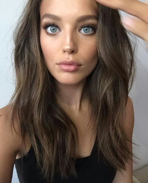 Hair Colors For Blue Eyes, Dark Hair Blue Eyes, Brunette Blue Eyes, Short Lace Front Wigs, Brown Hair Blue Eyes, Emily Didonato, Permanent Hair Color, Lace Hair, Stinger