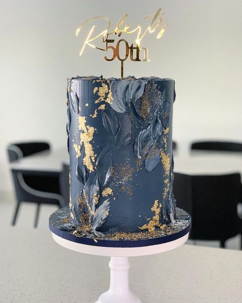 Cake For 90th Birthday Man, Cake Decor Ideas For Men, Navy And Gold Cake For Men, Royal Blue And Gold Cake Birthday, Navy And Gold Birthday Cake, Black And Blue Cake, Blue And Black Cake, Navy Blue And Gold Cake, 80th Birthday Cake For Men