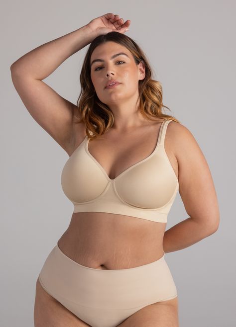 Tired of uncomfortable underwire bras? Say hello to the Truekind Wireless Lift T-Shirt Bra—your perfect blend of lift and comfort without the pinching or poking! Discover why this innovative bra is set to become your everyday essential. Click through to learn more and upgrade your bra game! Underwire Bras, Kelly Brook, Wonderfully Made, Curvy Women Outfits, Shape Wear, Plus Size Bra, Wireless Bra, Curvy Girl Fashion, Bras And Panties