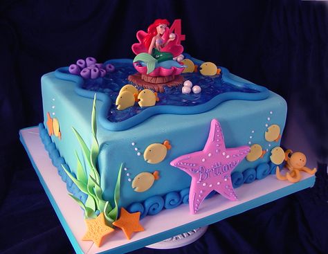 Little Mermaid Birthday Cake, Ariel Cake, Little Mermaid Cakes, Mermaid Birthday Cakes, Sea Cakes, Torte Cupcake, Little Mermaid Birthday, Under The Sea Theme, Mermaid Cakes