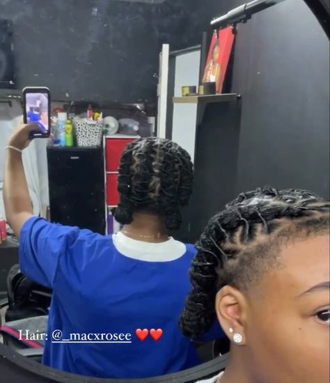 Dreads Aesthetic, Locks Hairstyle, Dude Outfits, Locs Ideas, Cornrow Braids Men, Dread Lock, Dread Hairstyles For Men, Braid Styles For Men, Dread Styles