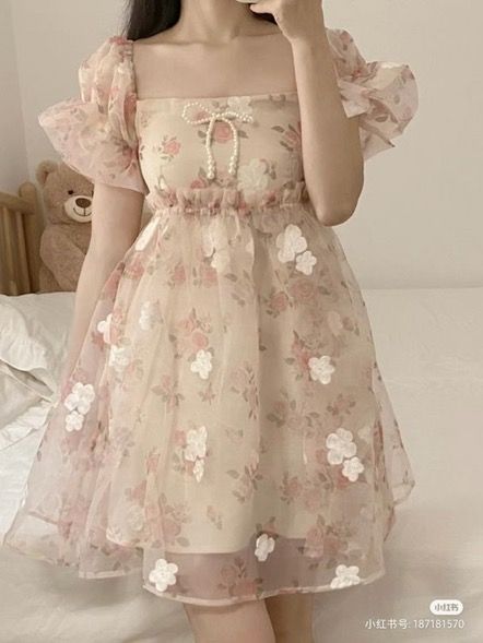 beige pink flower lace dress puffs douyin post Feminim Romantic Style, Romantic Academia Outfits, Romantic Style Outfit, Flower Lace Dress, Soft Feminine Outfits, Cute Formal Dresses, Cute Short Dresses, Vintage Slip Dress, Cupcake Dress