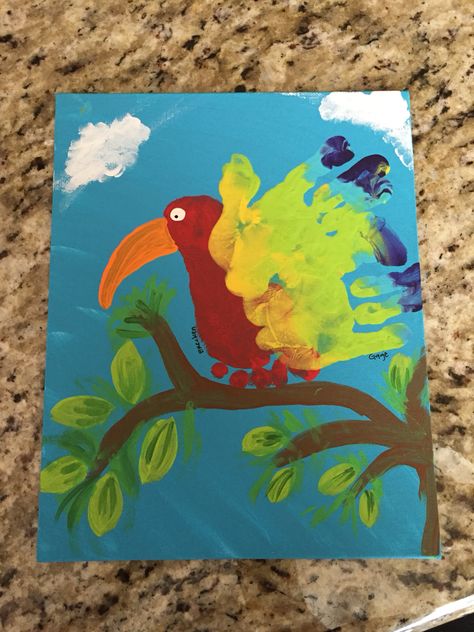 Parrot foot print hand art. Dr Seuss Preschool Activities, Bird Footprint, Kids Canvas Painting, Parrots Art, Kids Painting, Art Help, Preschool Arts And Crafts, Foot Print, Summer Painting