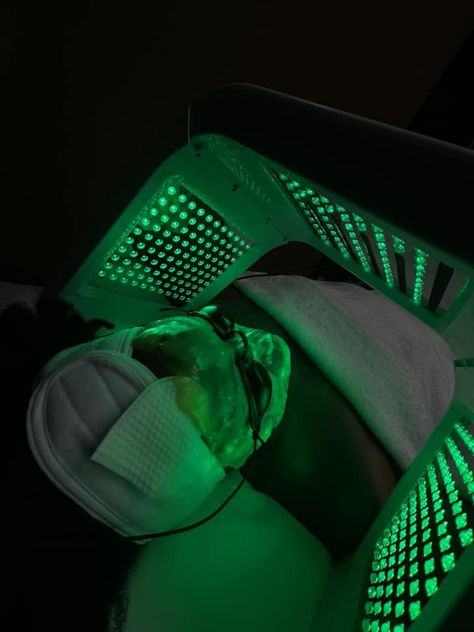 Deluxe Facial! Book for next week https://chelslaybookings.as.me/ 🌴 Green light therapy can help with skin rejuvenation, hyperpigmentation reduction, and inflammation! 🌴 Green light therapy can help promote collagen production, increase blood flow, and enhance lymphatic function. 🌴 Green light therapy may also help improve mood and reduce stress. Yellow Light Therapy, Light Therapy Aesthetic, Green Light Therapy, Light Therapy For Skin, Blue Light Therapy, Led Light Therapy, Collagen Production, Improve Mood, Light Therapy