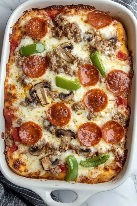 Easy Low Carb Pizza Casserole Pepperoni Pizza Casserole Low Carb, Pizza Bowls Low Carb In Oven, Crustless Pizza Bake, No Carb Dinner Recipes, Air Fried Okra Recipe, Air Fried Okra, Easy Low Carb Pizza, Keto Pizzas, Paleo Casseroles